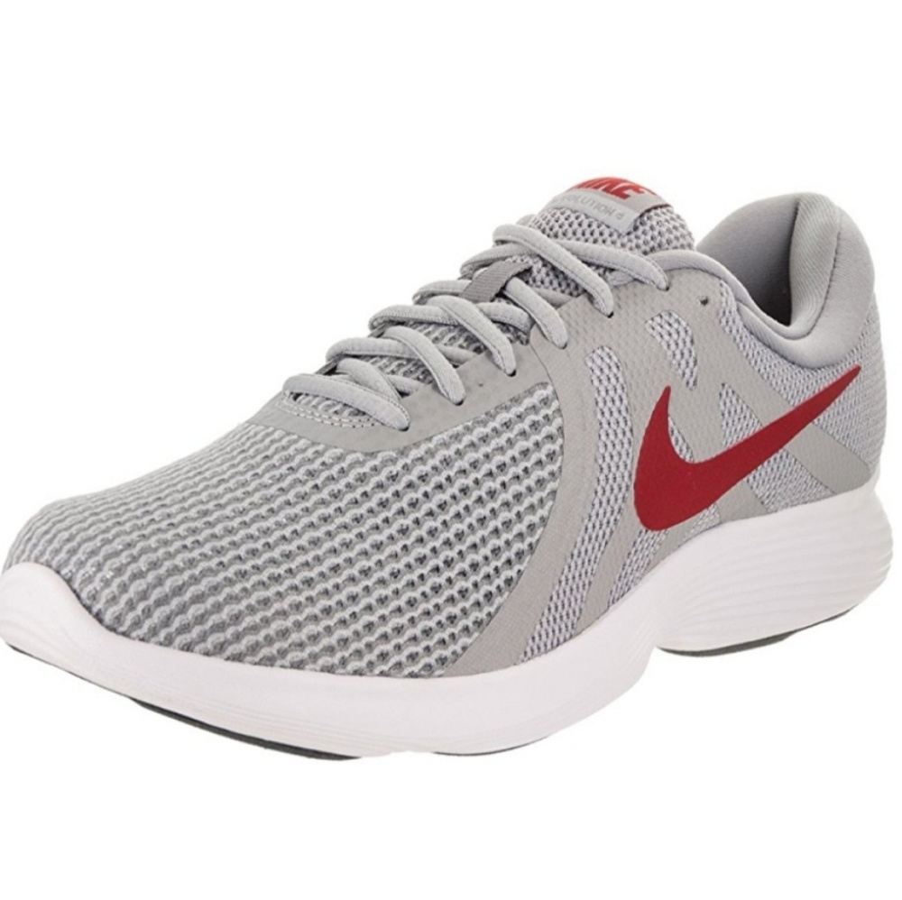 NWOT Nike Revolution 4 Men Sz 6.5W